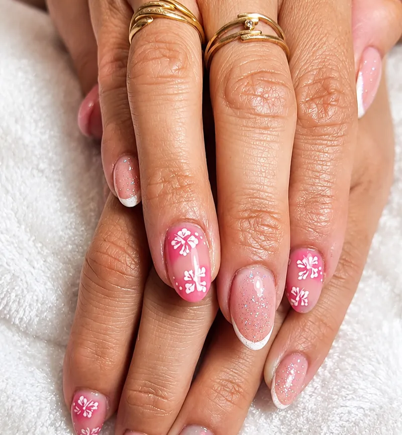 French, nail art hibiscus